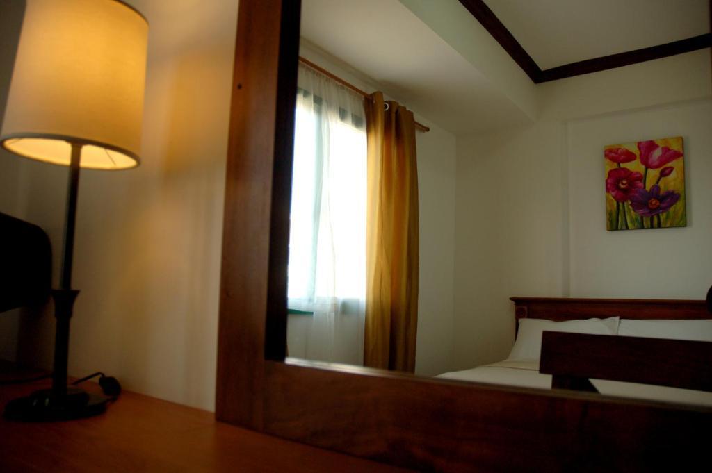 Isabelle Royale Paranaque Paranaque City Extérieur photo