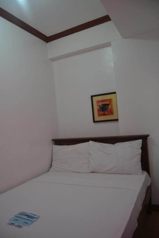 Isabelle Royale Paranaque Paranaque City Extérieur photo